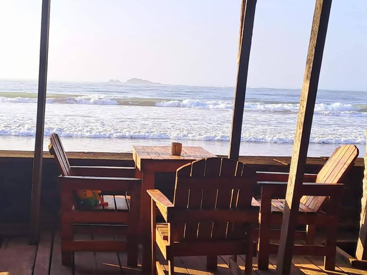 Busua Inn Buitenkant foto
